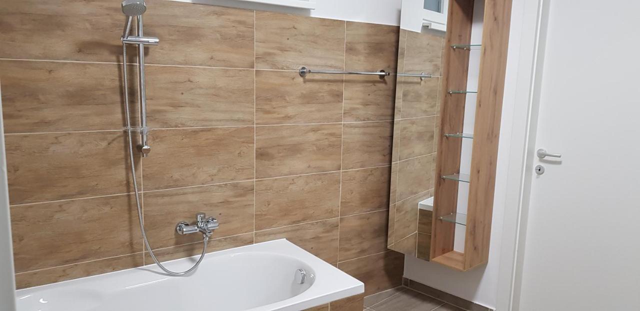 Zentrum 2 Moerbisch Mörbisch am See Екстериор снимка